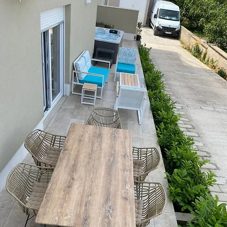 Ankica Apartment *